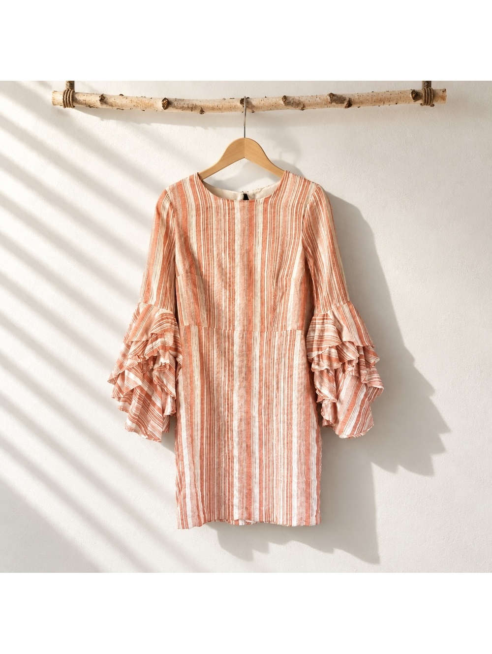 Maggy London Stripe Ruffle Sleeve Sheath Dress Apricot /White Vertical Stripe - Picture 3 of 6